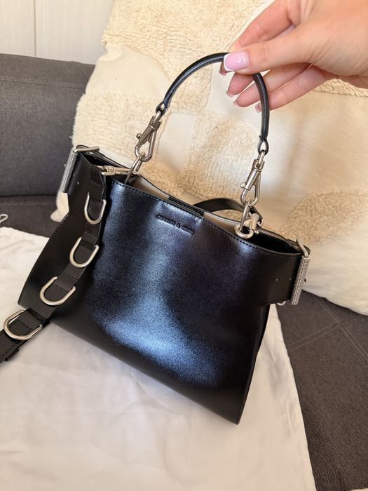 Charles & Keith чанта