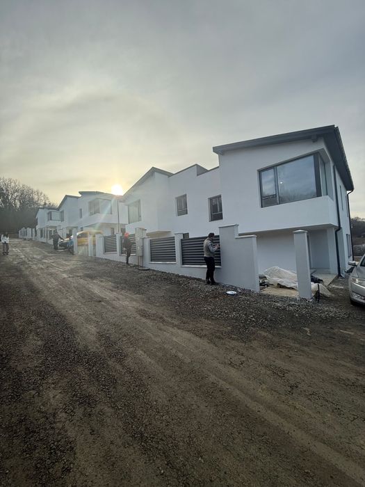 Duplex de vanzare 143 util -zona exclusivista, langa Episcopie