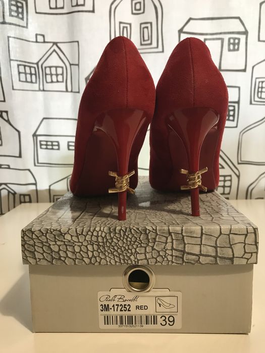 Продавам велурени обувки на висок ток - 30 лв.