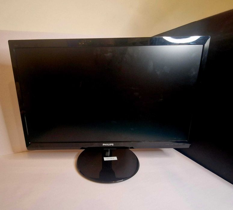 Workstation HP Z440 Xeon E5-1603 v4+AMD RX 570 + Monitor Philips 24"