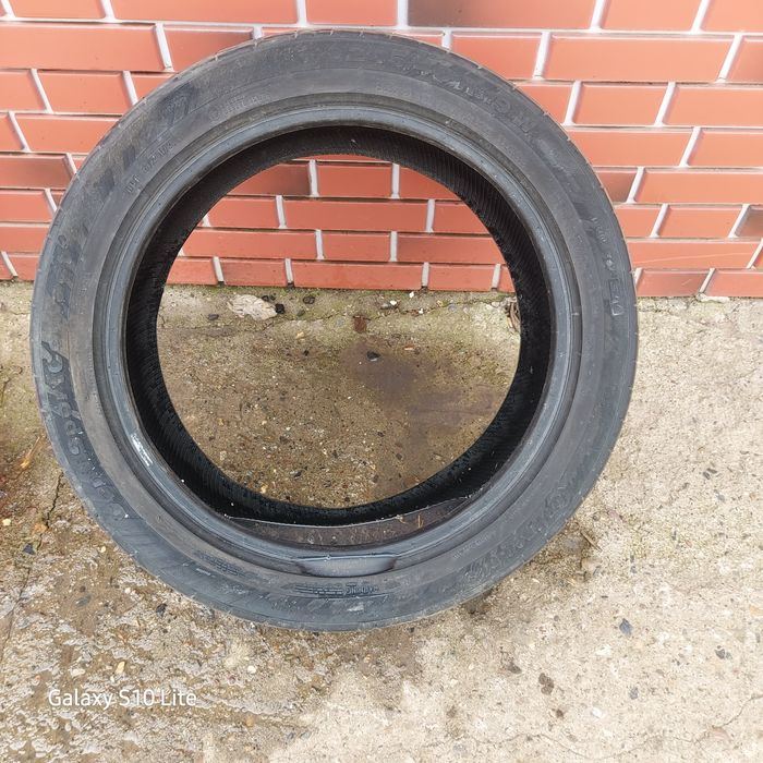 Шины для машин 235/45 R