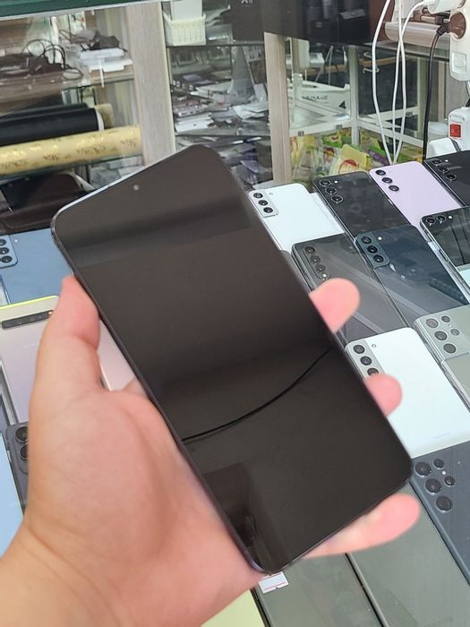 Samsung S23 Plus xotirasi 8/256GB