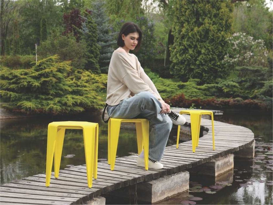 Табурет ПРИЗМА пластиковый