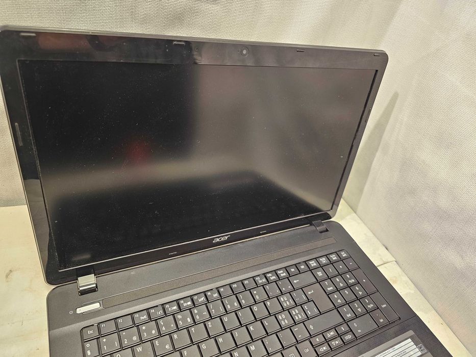 Defect Laptop "17.3 Acer Aspire E1-772