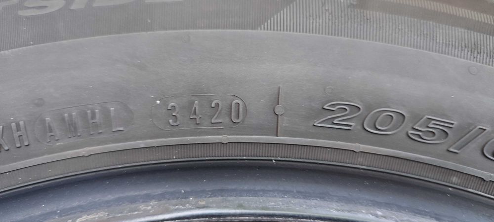 Vând anvelope nexen