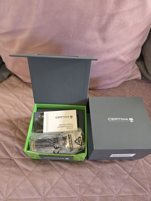 Продавам нов оригинален мъжки часовник Certina Швейцария 2г гаранция с 18k златно покритие