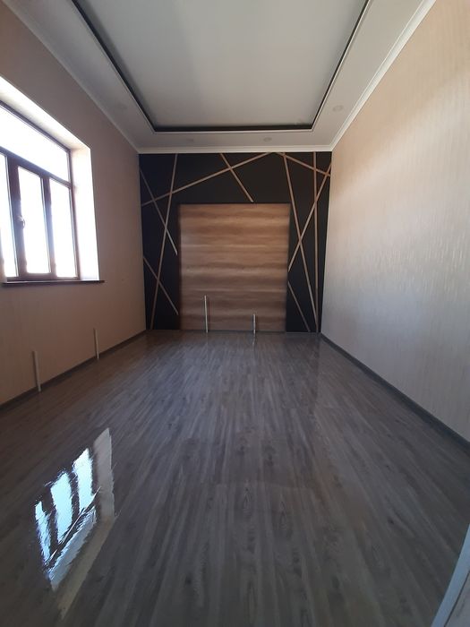 Иппадромда бозорни олдида бино сотилади