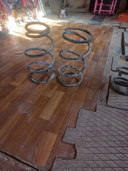 пружина   автомобиль ипсуна