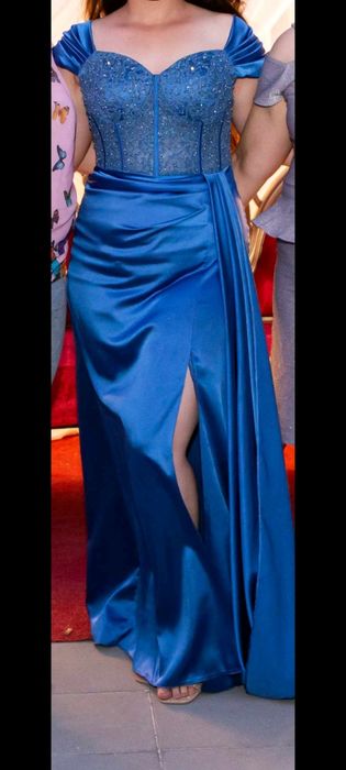 Дамска рокля в син цвят