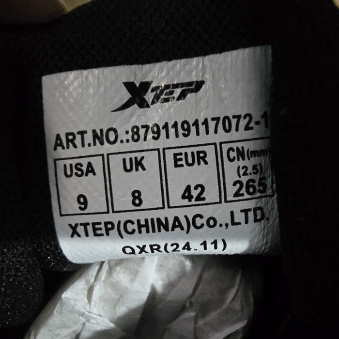 Продам оригинальные кроссовки Xtep (новые)