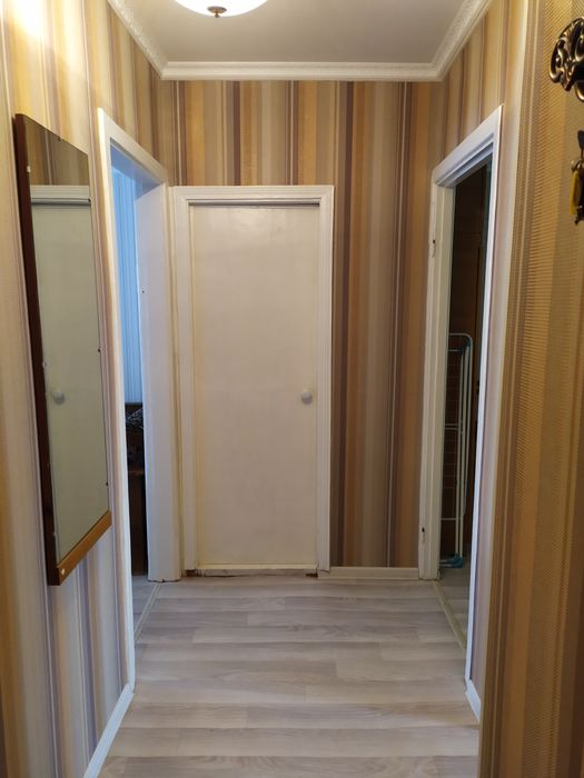 Продается 2-комн (6-10, 3 эт)