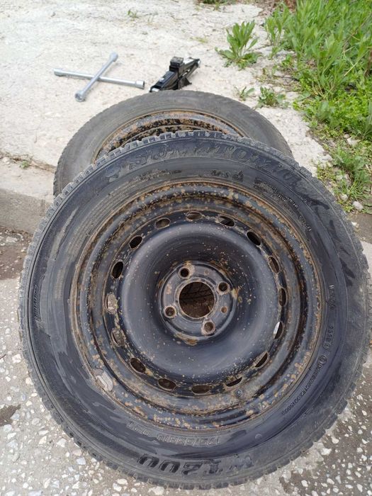 ЗИМНИ ГУМИ 14 цола. 4 бр.  KUMО / SUMITOMO