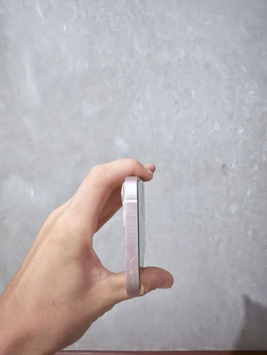 Айфон 13 сатылады