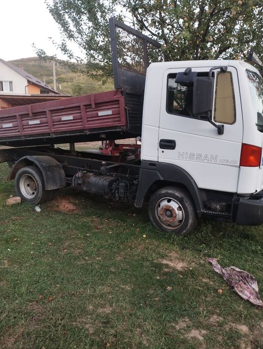 Nissan atleon de 8 t sau schimb