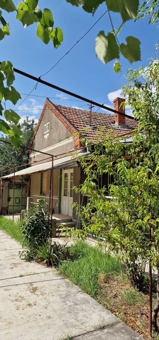 Casa de vanzare  la 37 km de Arad