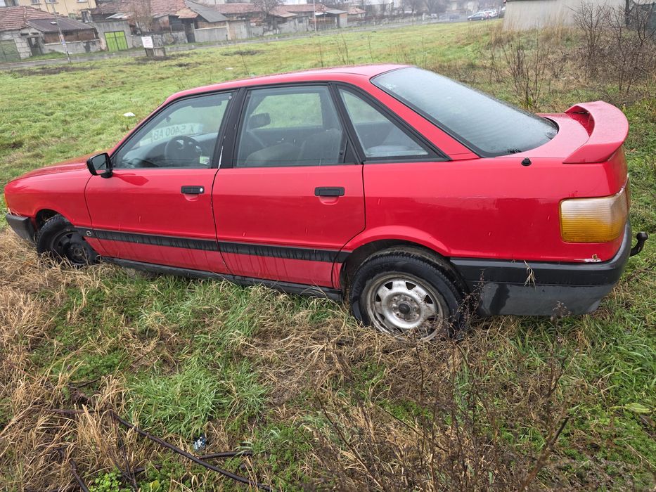 Продавам ауди 80 яйце 1.8 карбуратор за части