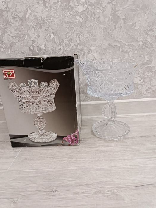 Ваза хрустальная