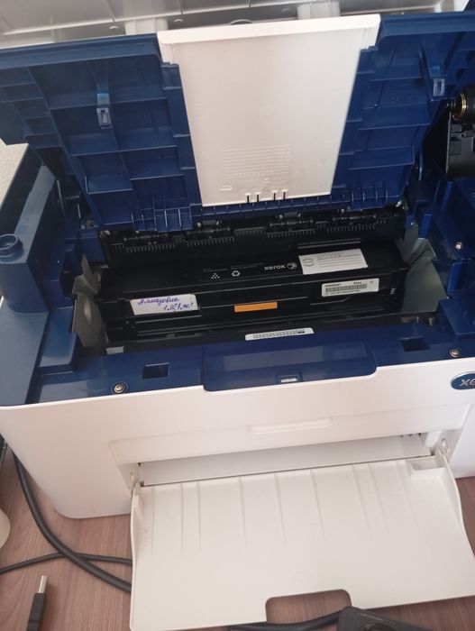 Продам срочно принтер