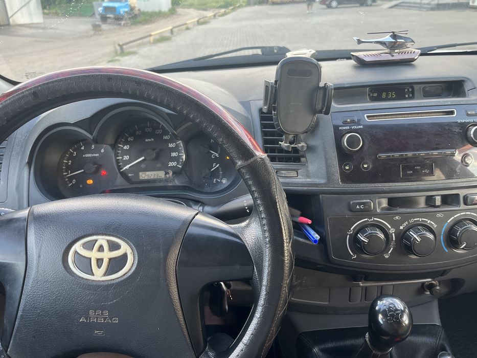 Toyota hilux …..