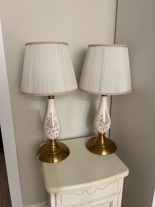 Лампа настольная, украшение интерьера