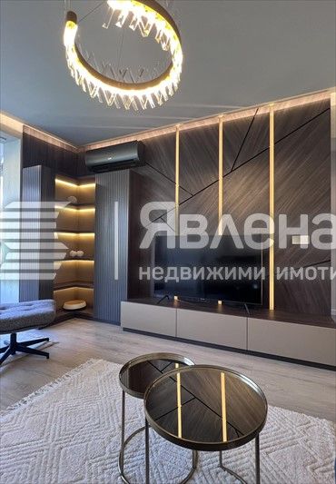 Дава се под наем Двустаен апартамент в София, Докторски паметник - 60 кв.м за 1300 € - Снимка #4