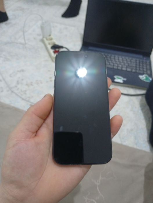 Срочно продам айфон 16 про 256г