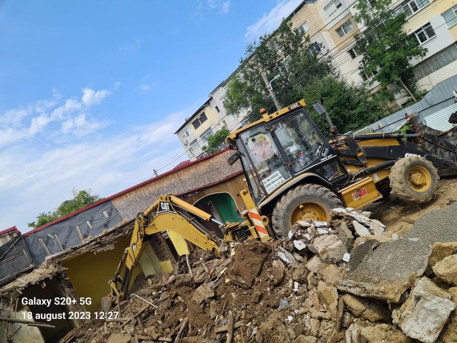 Transport moloz basculabil