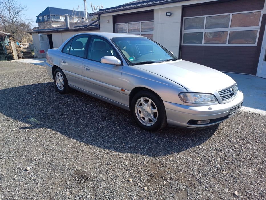 Vand Opel Omega 2.2 benzina automat neinmatriculat