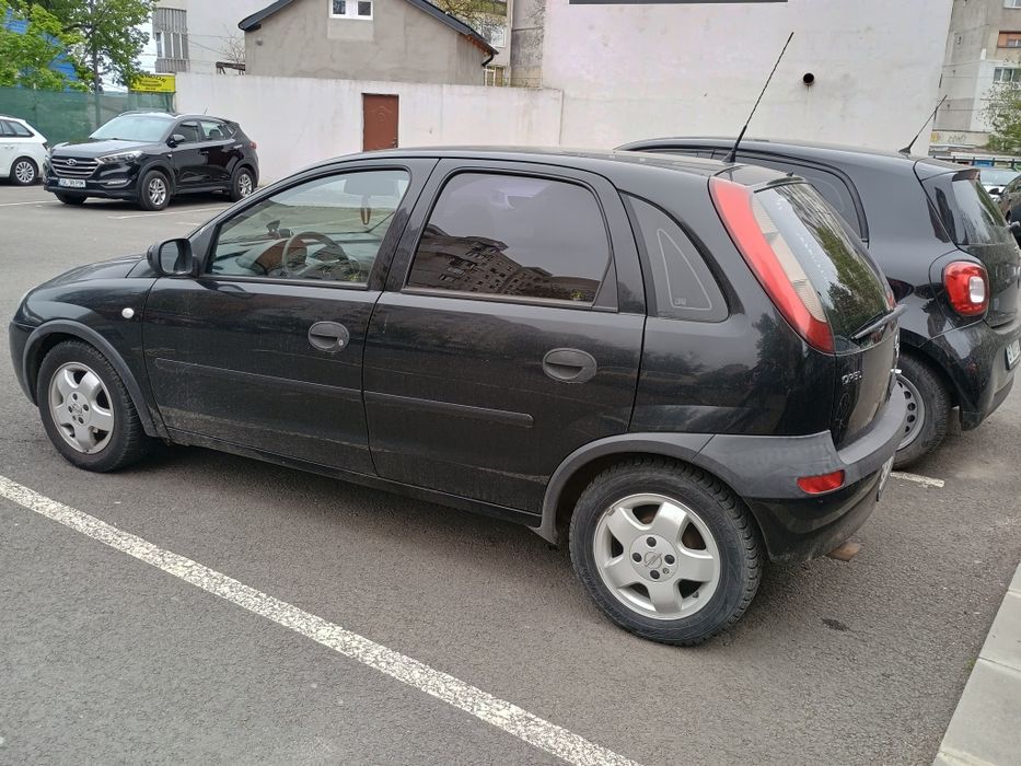 Vând Opel CORSA C 2002