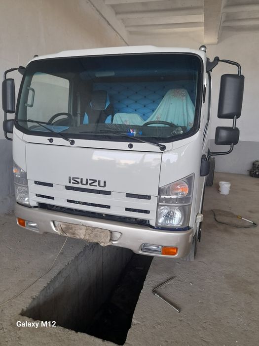 Isuzu snj 2017 spalni