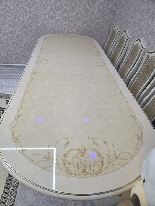 Стол  2.50м - 3м.