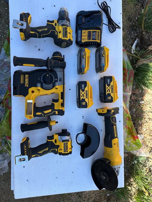 Set scule dewalt