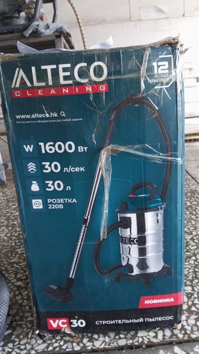 Пелесос на мойке новый