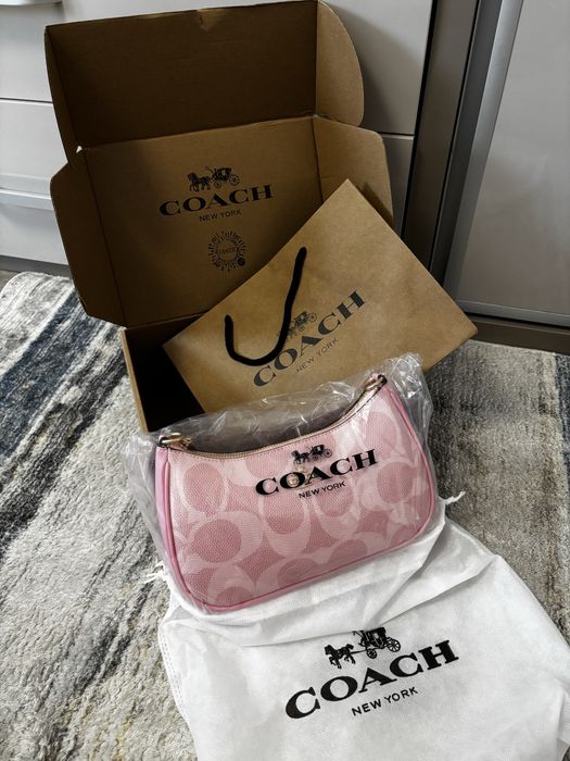 Geantă Coach roz originala nouă