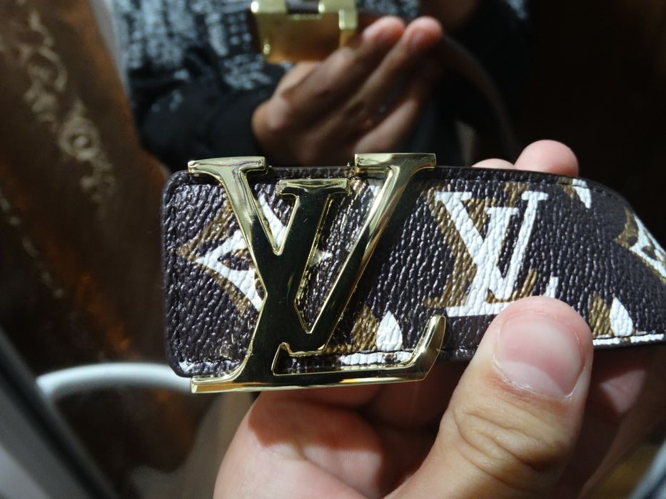 Curea Louis Vuitton Monogram maro 105 cm cu Cataramă Aurie + Cutie, Card și Pungă cadou