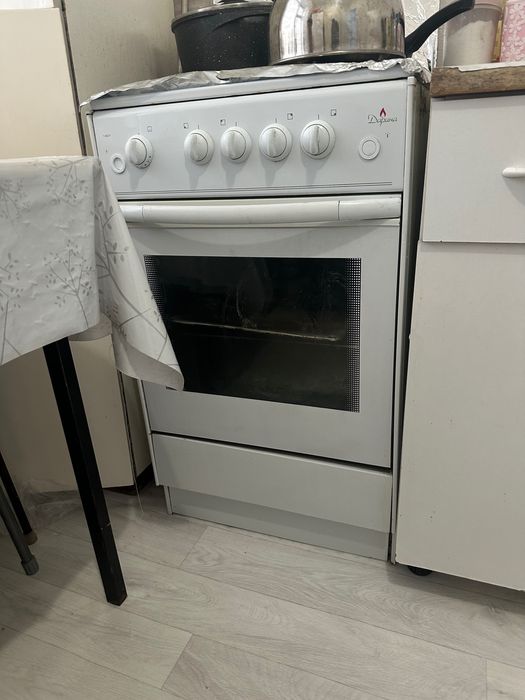 Продам б/у газ плиту, 10к!