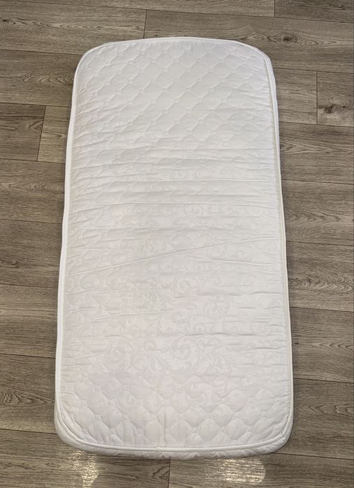 Продаётся детский матрасик 60х120см