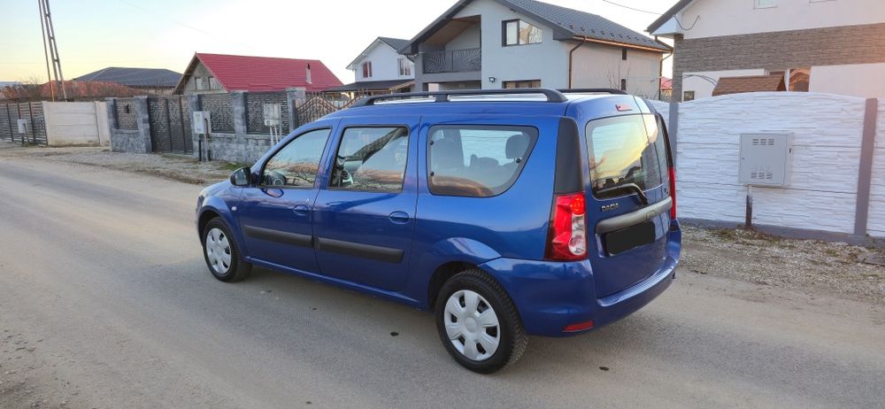 Vând Dacia Logan Mcv