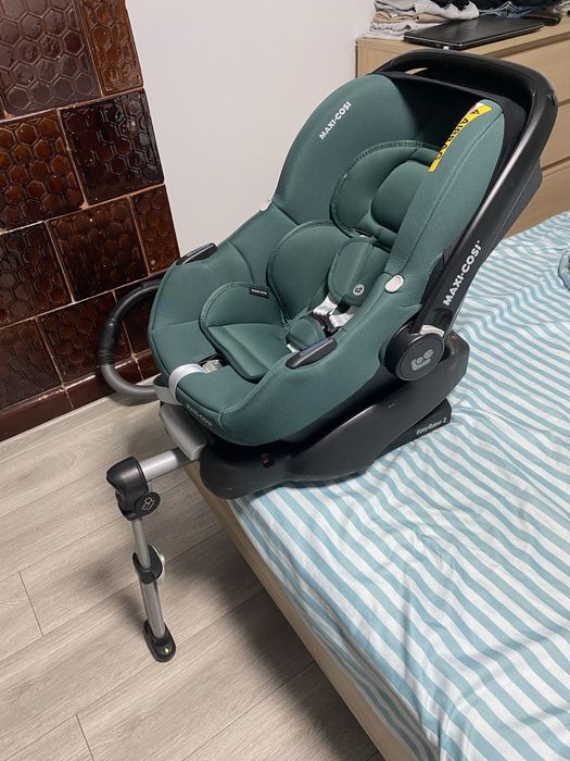 Scoică auto maxi-cosi cu isofix