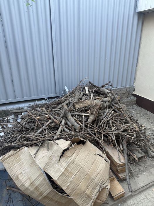 Отдам даром на дрова самовывоз