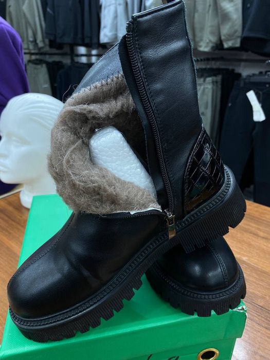 Ботинки 37 размер качество хороший