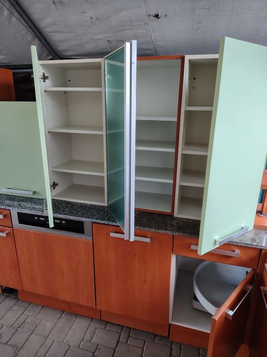 Mobila bucătărie DanKüche cu electrocasnice Neff Bauknecht