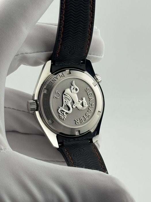 Наручные часы Omega Seamaster Planet Ocean