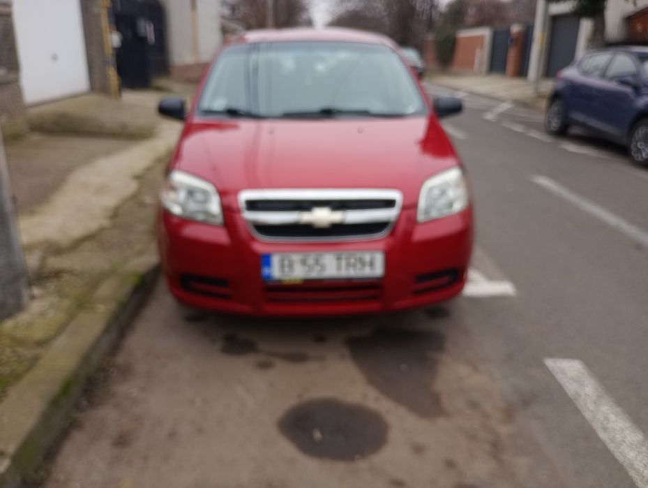 Vând Chevrolet Aveo