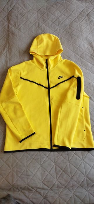 Nike tech Tracksuit yellow