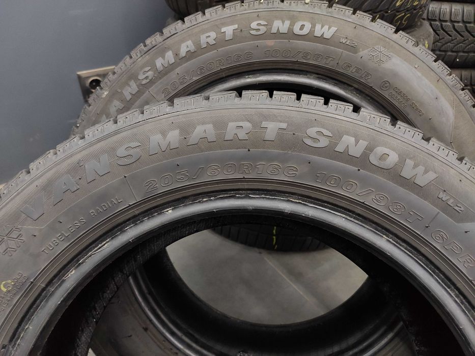 2бр Зимни Гуми 205 60 16 С - Maxxis - DOT 2021