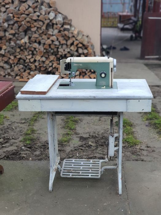 Mașina de cusut Ileana