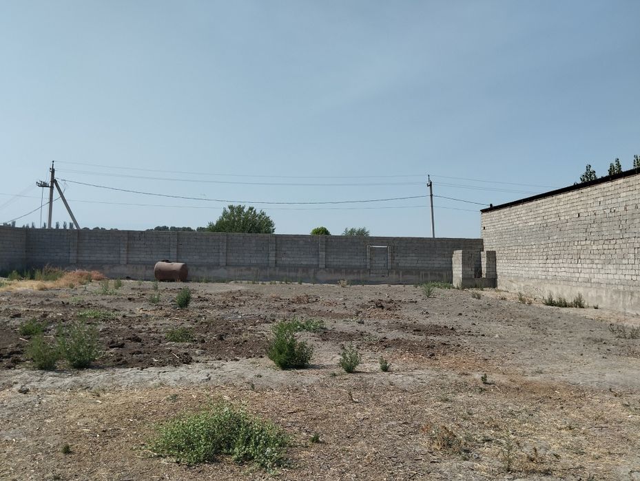 Участка сотилади 6 сотих