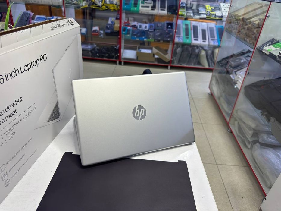 HP Core i3-13 avlod ddr4 8/256 SSD yangi holatda karopka dakument full