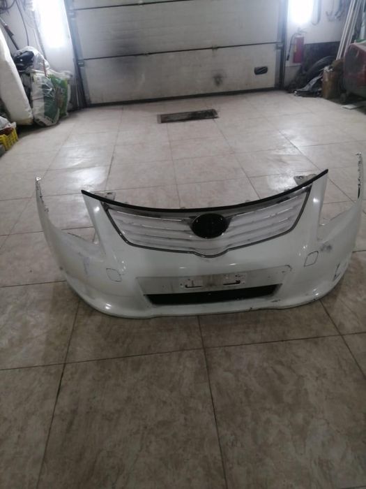 Бампер передний Тойота Авенсис 3 поколение (T27)